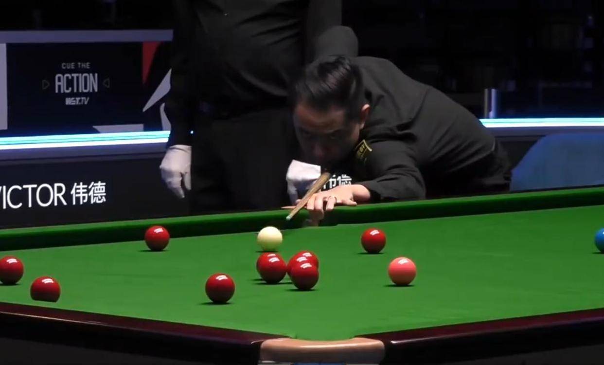 五局连续三, 赛事采用紧, 正赛的球员 五局连续三, 赛事采用紧, 正赛的球员