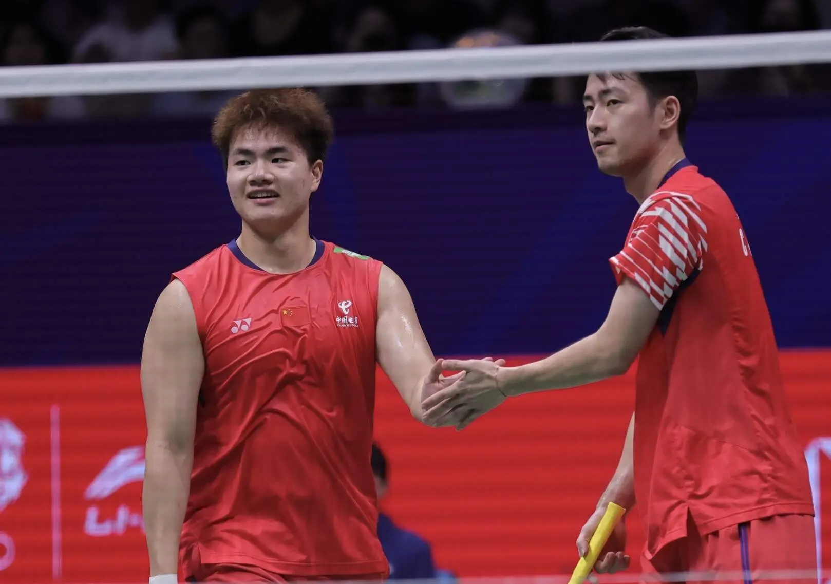 中国队由陈, 雅欣率先登